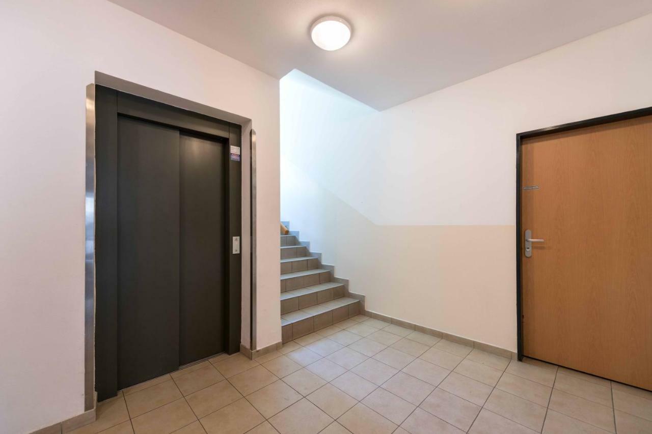 Apartament Apartsee U Jeziska Pilzno Zewnętrze zdjęcie